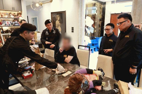 Black Mirror TKP ปปง.บูรณาการร่วมกับตำรวจปราบปรามยาเสพติด และป.ป.ส.ปิดล้อมตรวจค้นเครือข่ายจับกุมผู้ต้องหา ตามหมายจับ พร้อมตรวจยึดทรัพย์สินหลายรายการ