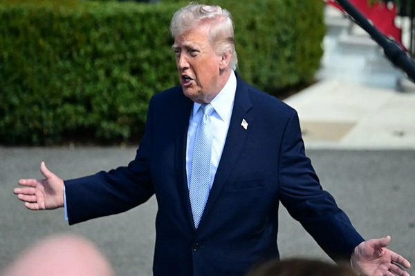 Trump says Iran &lsquo;better stop now&rsquo; if it&rsquo;s charging oil tankers fees to go through Strait of Hormuz