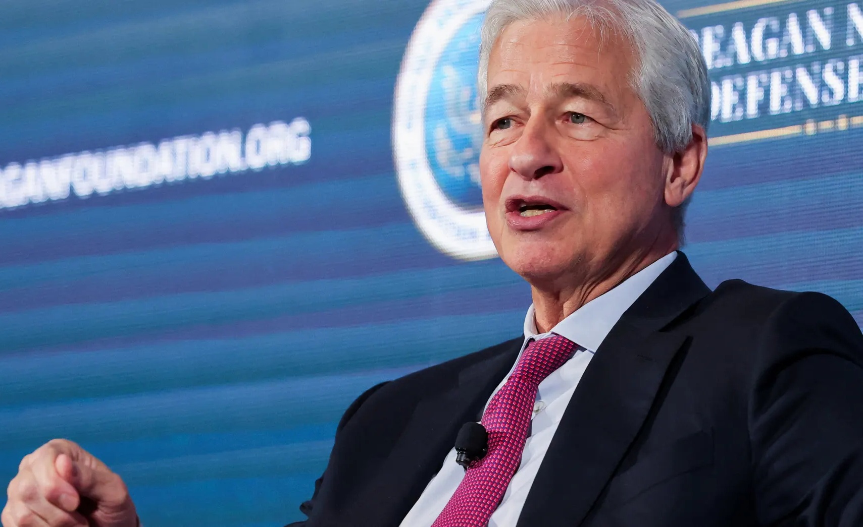 Trump threatens to sue JPMorgan Chase for &lsquo;debanking&rsquo; him