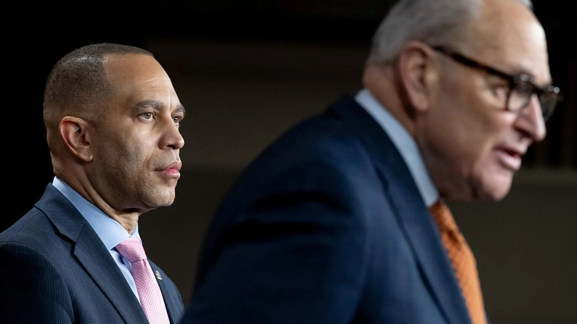 White House gives Democrats new DHS funding offer as partial government shutdown drags on