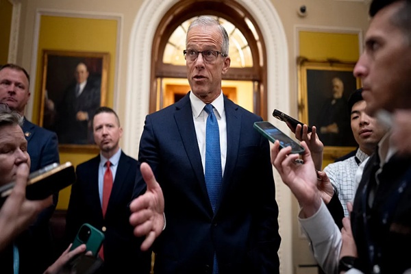 DHS shutdown : Senate advances deal to fund agency with TSA, waits on House