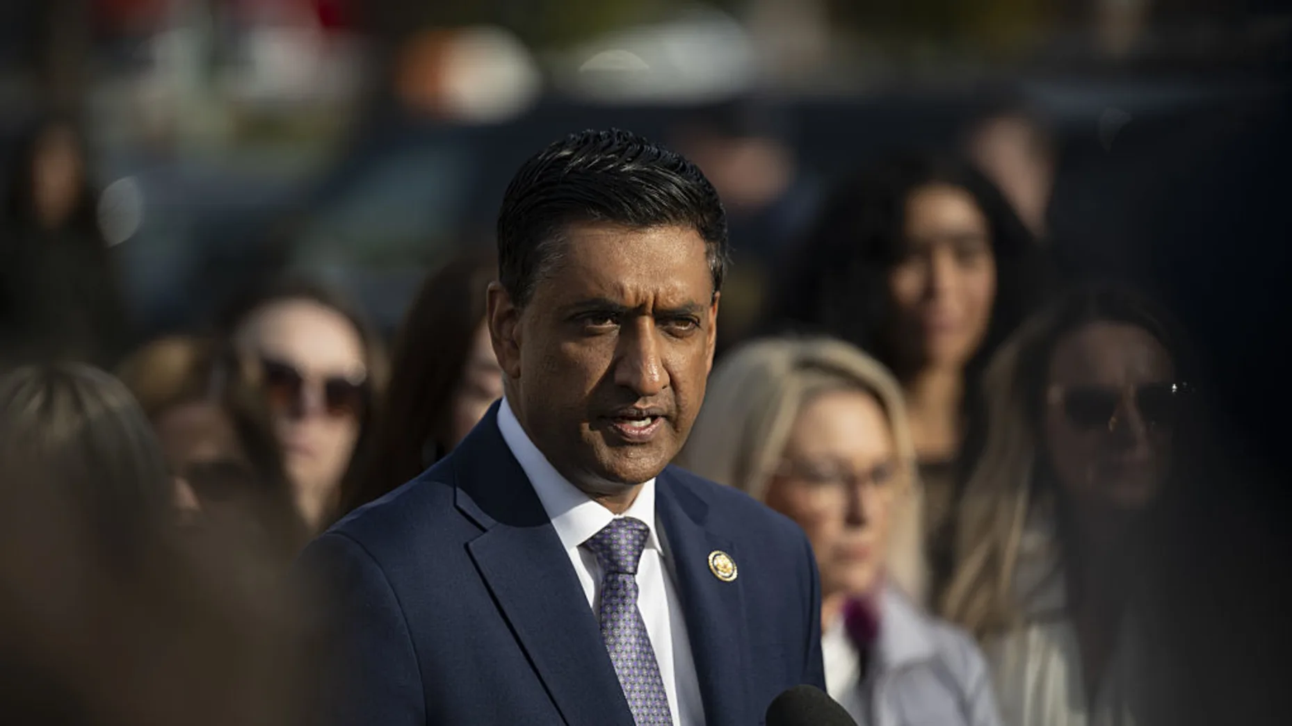 Democrat Khanna refloats bill to block investors from buying up homes after Trump proposal