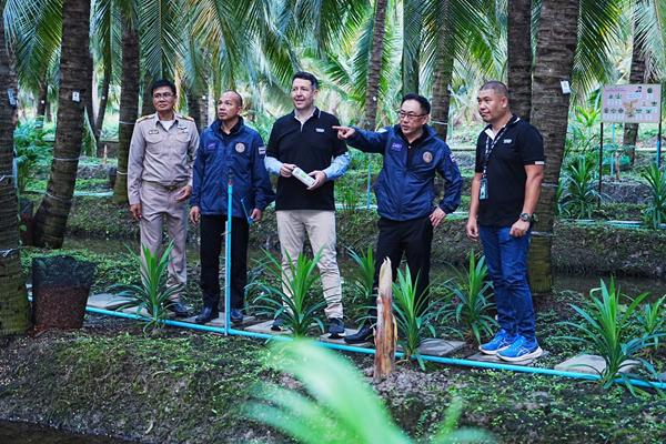 กรมพัฒน์ ถกบิ๊กส่งออก ศึกษาโมเดลธุรกิจ นำแนะนำผู้ประกอบการมะพร้าวน้ำหอม