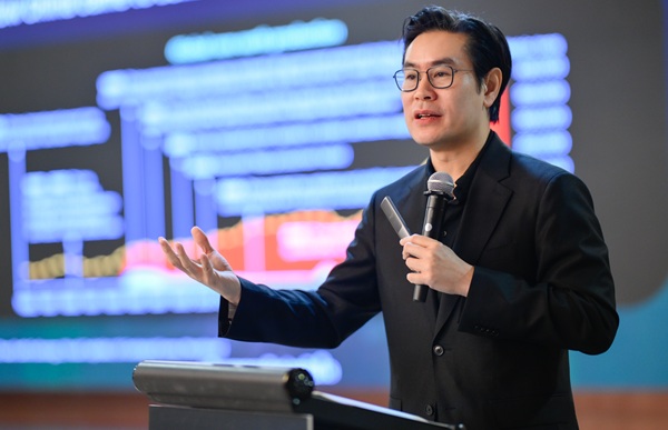 บุรินทร์ อดุลวัฒนะ 2