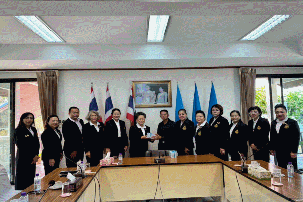 ศูนย์ศิลปาชีพเกาะเกิด