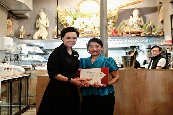 ศุภจี เยี่ยมร้าน Paya Thai กรุงปารีส ยกนิ้วอาหารอร่อย ชวนแวะไปอุดหนุน