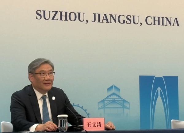 Three signs from APEC that the U.S. and China remain far apart on trade