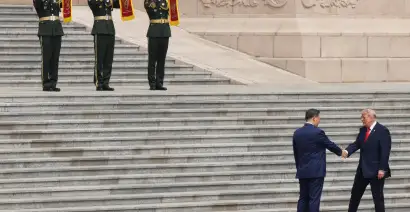  Trump arrives in Beijing with CEOs ahead of Xi meetings