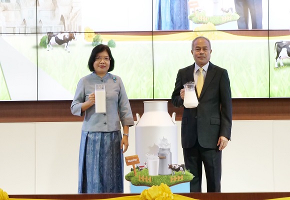 สินิตย์ สั่งลุยช่วยเกษตรกร ผู้ประกอบการโคนม ใช้ FTA เปิดทางส่งออกตลาดกัมพูชา