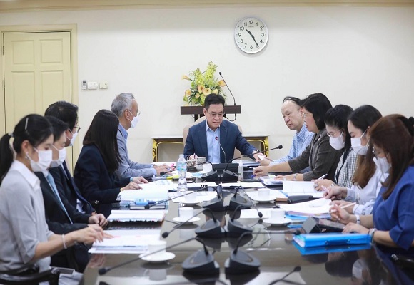 เซลส์แมน 'จุรินทร์'นำทัพรัฐและเอกชน ลุยเจาะตลาดยูเออี ตั้งเป้าเพิ่มมูลค่า 3 หมื่นล้าน