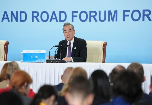 หวังอี้ แนะนำผลสำเร็จการประชุม BRF ครั้งที่ 3