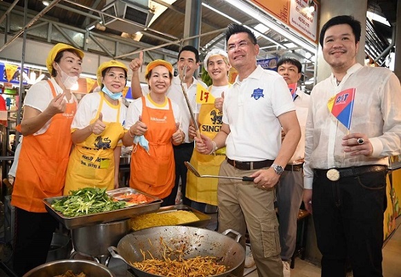 พาณิชย์ ตรวจตลาดยิ่งเจริญ ยันผักสดปีนี้ถูกกว่าปีก่อน มีเมนูเจ ราคาประหยัดเพียบ