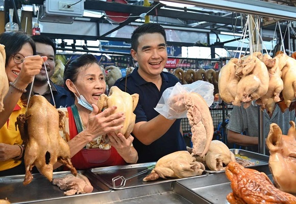 พาณิชย์ ติดตามการซื้อช่วงสารทจีน บรรยากาศคึกคัก สินค้าทรงตัว ไก่ หมู ผัก ลด