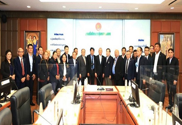 รมว.พิพัฒน์ พบปะ 16 สภาองค์การลูกจ้าง ถกแนวทางพัฒนาแรงงาน