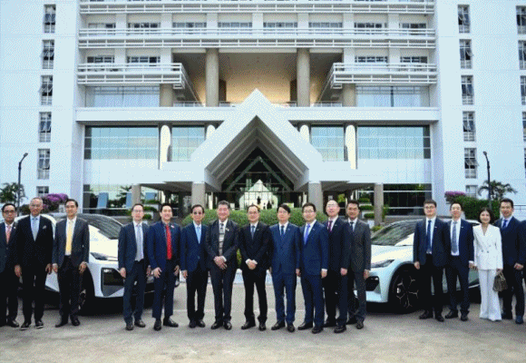 ภูมิธรรม ถก 'ฉางอัน' ยักษ์ EV จีน หนุนสร้างงาน สร้างรายได้ หลังลงทุนไทย