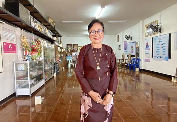 3949 คุณแม่เทพินท์