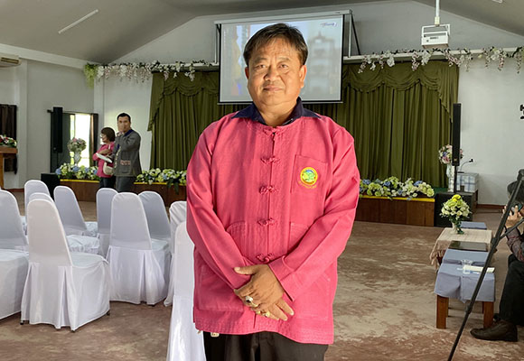 3949 นายอมร