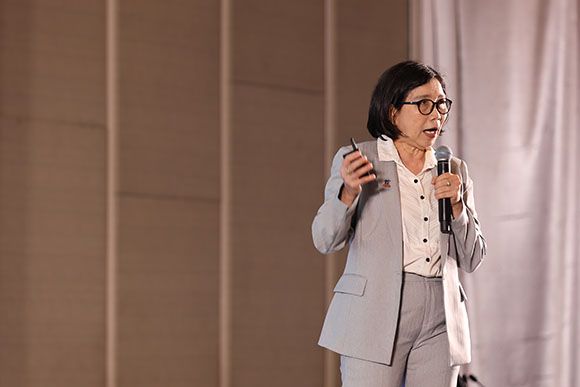 6980 รศดร ปัทมาวดี โพชนุกูล