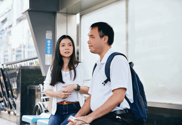 FWD ประกันชีวิต เปิดตัวแคมเปญ ‘The Talkable Bus Shelter ป้ายรถเมล์พูดได้’ ครีเอทีฟโซลูชั่นเพื่อผู้ที่มีความจำกัดทางการมองเห็น