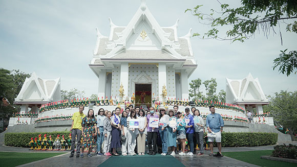 กรุงไทย–แอกซ่า ประกันชีวิต เอาใจลูกค้าคนสำคัญจัดกิจกรรม ‘1 Day Trip พามู กินปู ดูวิว ที่ สมุทรสาคร’