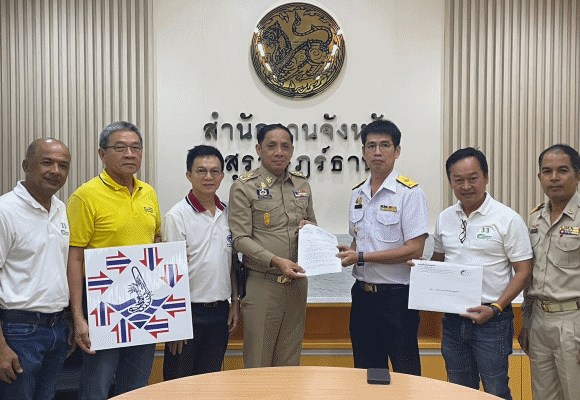 เกษตรกรผู้เลี้ยงกุ้ง-ปลาทั่วประเทศ ตบเท้าร้องนายกเศรษฐา ออกประกาศนำเข้ากากถั่วเหลืองก่อนสิ้นปี หวั่นต้นทุนผลิตสัตว์น้ำพุ่ง เดือดร้อนหนัก แข่งขันไม่ได้