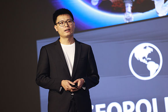 2483 Toshiba อเล็กซ์ มา