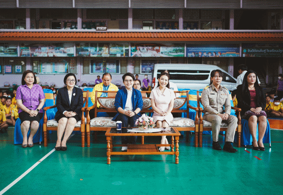 SME D Bank ผนึกกระทรวงอุตสาหกรรม รวมพลังจัดกิจกรรม CSR รับผิดชอบต่อสังคม มอบทุนการศึกษาโรงเรียนปลูกจิต ช่วยแบ่งเบาภาระผู้ปกครอง