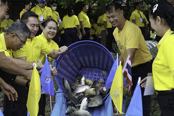 8660 ปล่อยพันธุ์ปลาน้ำจืด