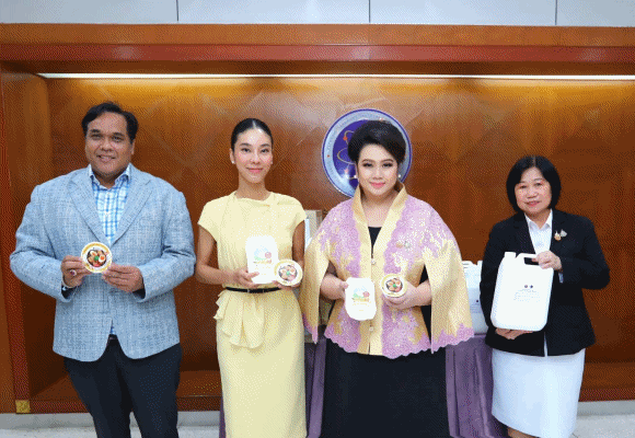 กระทรวง อว. โดย วว. มอบผลงานวิจัยช่วยเหลือพี่น้องประชาชนที่ได้รับผลกระทบจากน้ำท่วม