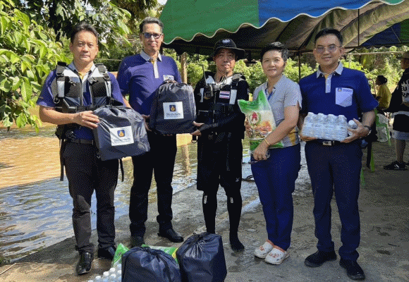 วิริยะประกันภัย ลุยน้ำมอบถุงยังชีพ เยียวยาผู้ประสบภัยน้ำท่วมภาคเหนือ อย่างต่อเนื่อง