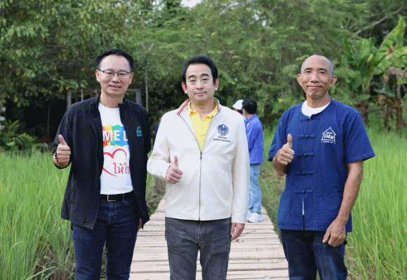 รมช.เผ่าภูมิ ลงพื้นที่เชียงใหม่ให้กำลังใจลูกค้า SME D Bank ประสบอุทกภัย เดินหน้านโยบายรัฐบาลพาเข้าถึงมาตรการพักหนี้ช่วยลดภาระคู่เติมทุนฟื้นฟูกิจการ