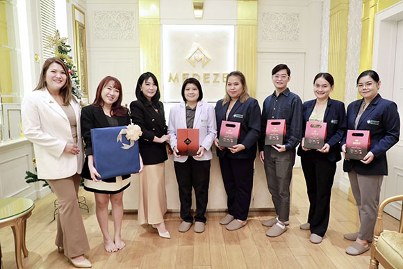 ‘MEDEZE’ ต้อนรับคณะแพทย์ พยาบาล เภสัชกร จากโรงพยาบาลนครแม่สอด อินเตอร์เนชั่นแนล