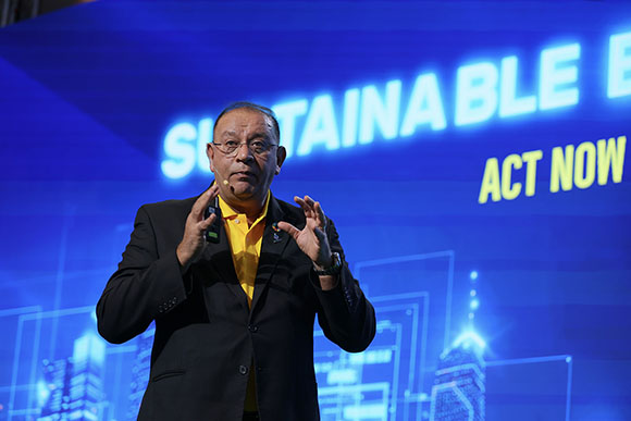 12134 มนตรี ลาวัลย์ชัยกุล