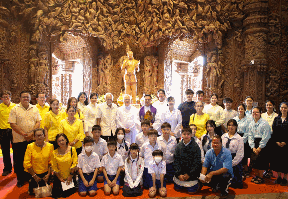 วิริยะประกันภัย ร่วมพิธีมหามงคล 5 ศาสนา ปราสาทสัจธรรม พัทยา นำพสกนิกรทั่วหล้า ทำบุญถวายพระราชกุศลแด่ในหลวงร. 9