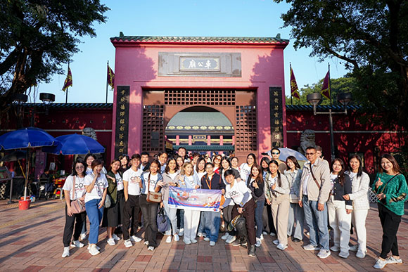 กรุงไทย-แอกซ่า ประกันชีวิต ร่วมกับคูลฟาเรนไฮต์ ในแคมเปญ ‘อิ๊งค์ Eat All Around’ จัดทริปบินลัดฟ้าสู่เกาะฮ่องกงสุดเอ็กซ์คลูซีฟ