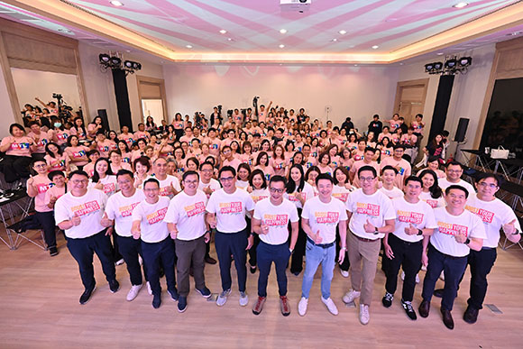 เมืองไทยประกันชีวิต ชูกลยุทธ์ ‘Boost Your Happiness by Our People’ เดินหน้าบูสท์ความสุขของคุณด้วยคนของเมืองไทยประกันชีวิต ตอกย้ำผู้นำแบรนด์แห่งการสร้างความสุขและรอยยิ้มอย่างยั่งยืนต่อเนื่อง