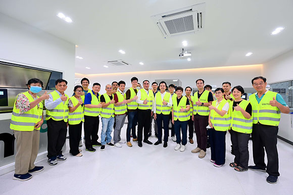 NAM เปิดบ้านต้อนรับกลุ่มสมาคมนักลงทุนประเทศไทย (IAT) เยี่ยมชมการผลิตเครื่องมือและอุปกรณ์ทางการแพทย์มาตรฐานระดับสากล