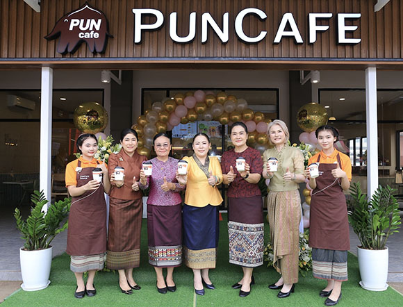 8113 PunCafe 1
