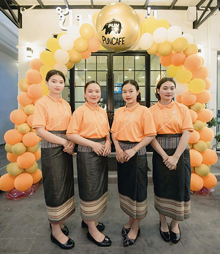 8113 PunCafe 7