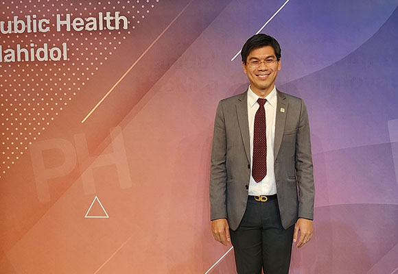 8475 นสพดร มนูศักดิ์