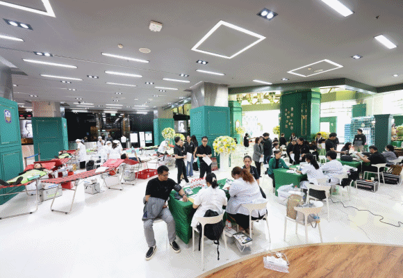 ธ.ก.ส. ร่วมใจบริจาคโลหิต เพื่อถวายเป็นพระราชกุศลแด่สมเด็จพระนางเจ้าสิริกิติ์ พระบรมราชินีนาถ พระบรมราชชนนีพันปีหลวง