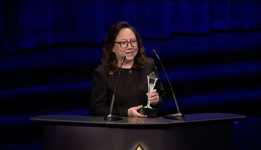 AIS คว้าสุดยอดรางวัลระดับโลก Female Thought Leader of the Year จากเวที The Stevie Awards 2025 ชูต้นแบบวิสัยทัศน์ผู้นำหญิงที่ขับเคลื่อนองค์กรในการยกระดับพัฒนา ‘คน’ หนุน ‘ความเท่าเทียม’ สู่มาตรฐานสากล
