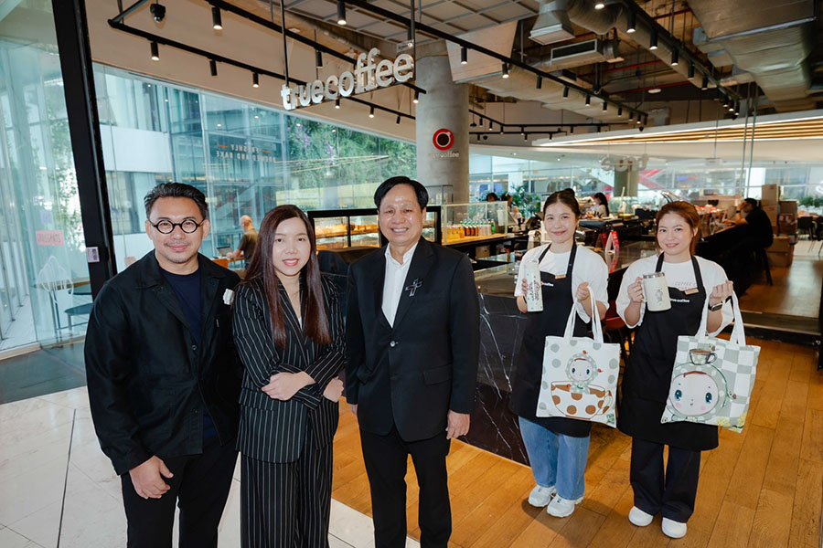 ทรูคอฟฟี่ x ครูปาน เปิดคอลเลกชัน &lsquo;Art of Coffee, Art of Giving&rsquo; เปลี่ยนทุกชิ้นงานศิลป์เป็นพลังการให้ ร่วมส่งต่อโอกาสให้มูลนิธิออทิสติกไทย ผ่าน &lsquo;ศิลปะแห่งกาแฟ ที่ส่งต่อพลังแห่งการให้ได้ทุกวัน&rsquo;