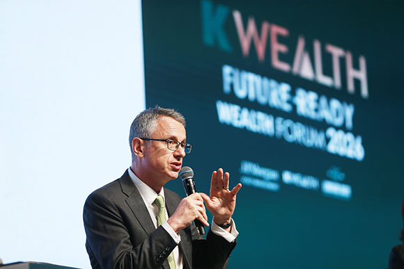 2467 K WEALTH 5 Alexander Treves