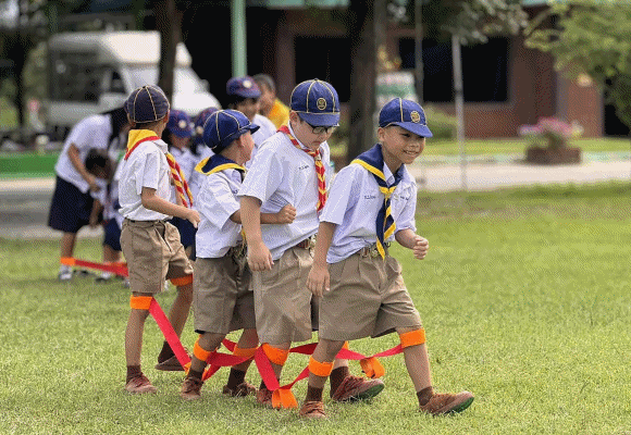 สลช.พร้อมสนองนโยบายลดค่าครองชีพผู้ปกครอง ชี้สถานศึกษาใช้แนวปฏิบัติการแต่งกายเครื่องแบบลูกเสือ เนตรนารีที่เคยแจ้งเมื่อปี 68 ต่อได้ทันที