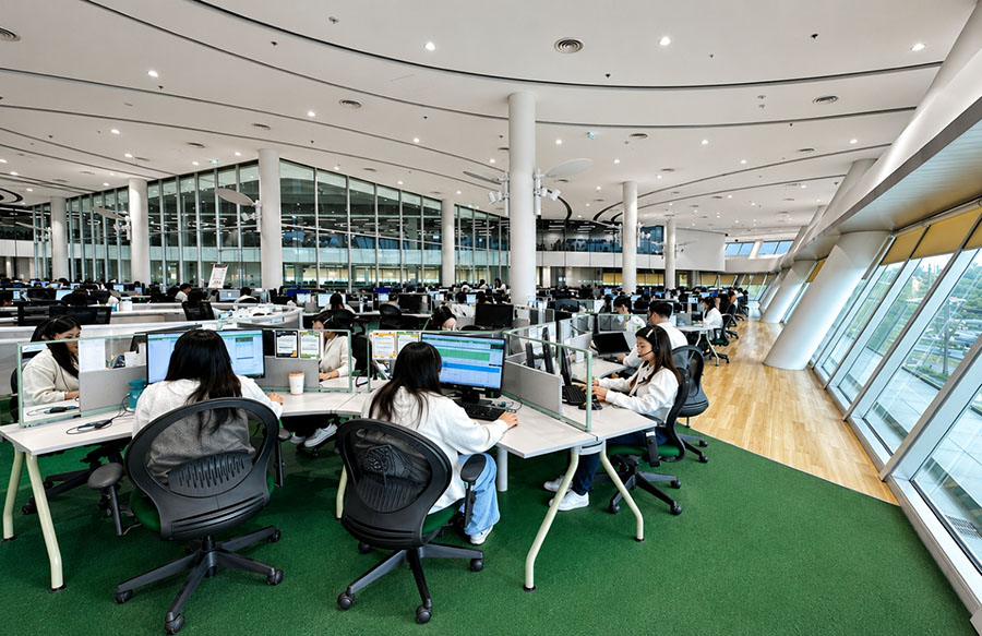 7054 AIS Contact Center 3