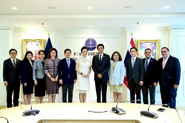 ศุภจี ถก ตลท. ผลักดันใช้เทคโนโลยีดิจิทัล อำนวยความสะดวกบริษัทจดทะเบียน