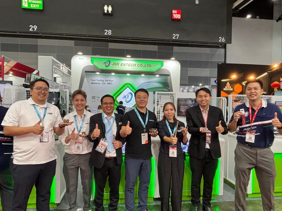 ดอร์เมอร์พราเมทนำเสนอกลุ่มผลิตภัณฑ์แก่ผู้เข้าชมมากกว่า115 ราย