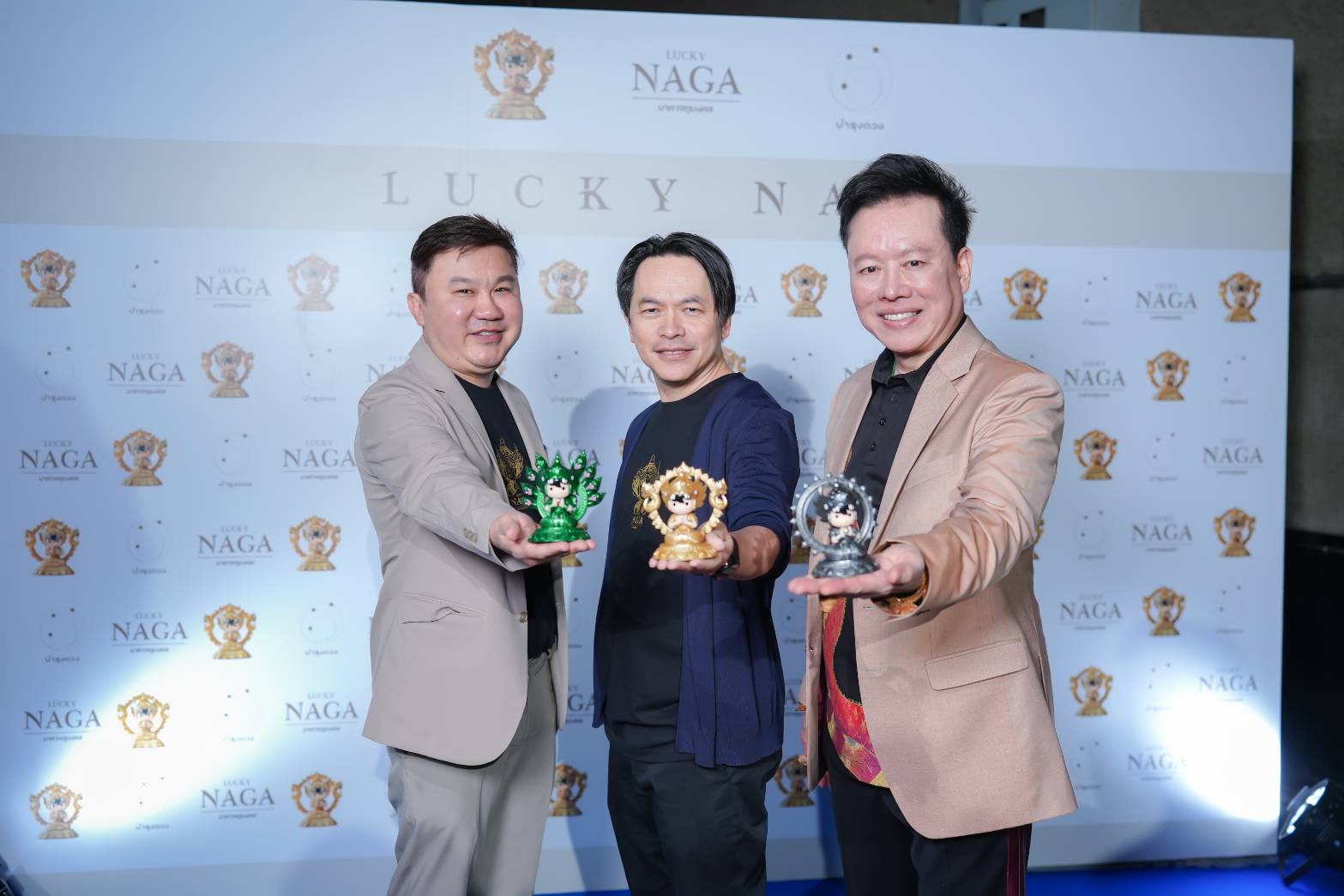 บำรุงดวง จับมือ อาจารย์ลักษณ์ เปิดตัว “นาคาจตุมงคล” สร้างปรากฏการณ์ Art Toy แห่งปี  สะท้อนศาสตร์แห่งศรัทธา และศิลปะร่วมสมัย