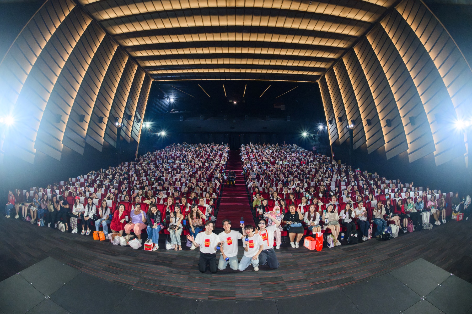 SF The Red Envelope 02